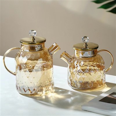 Glass Pitcher With Electroplated Surface